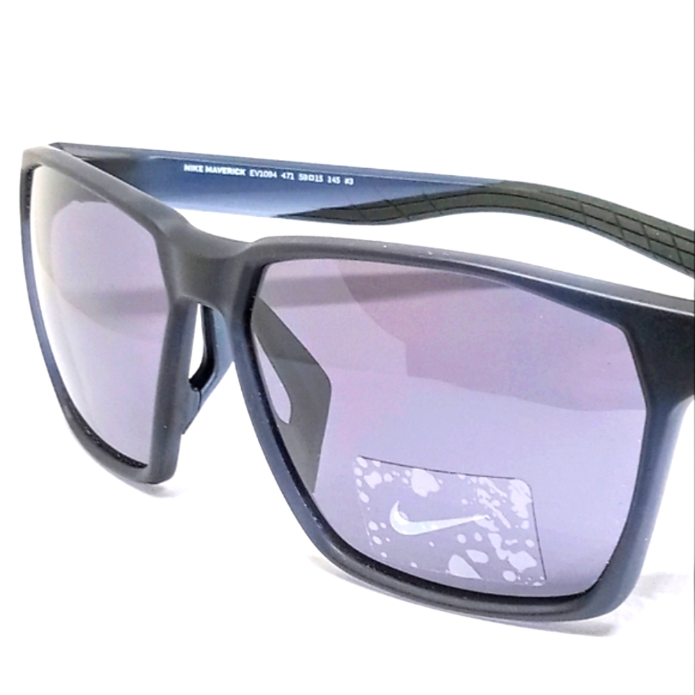 NIKE " MAVERICK" SUNGLASSES WITH NON-PRESCRIPTION LENS: